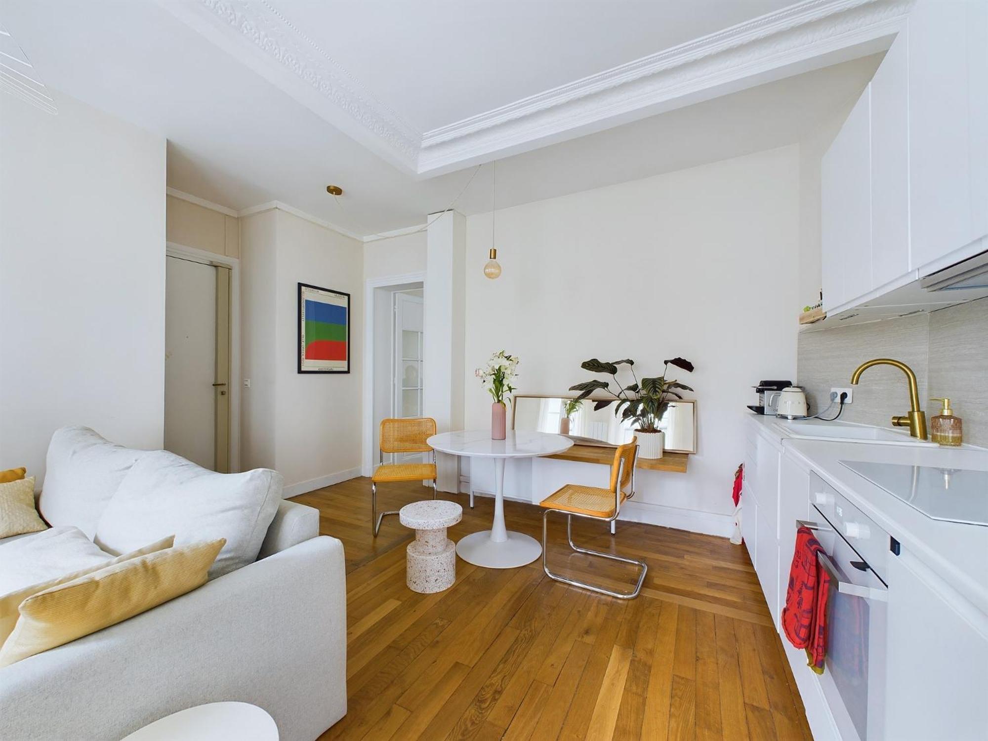 Charming Montmartre Appartement *